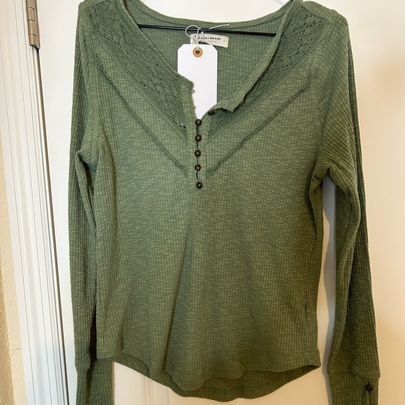 Lucky brand henley - Picture 1 of 4